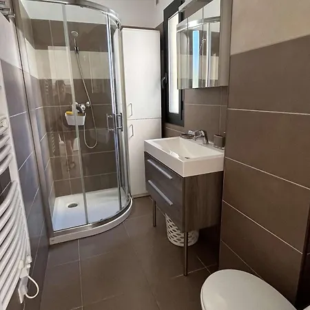 Ensoleille Avec Terrasse Et Climatisation Pres De La - Fr-1-650-17 Lägenhet *