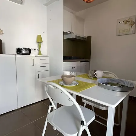 Ensoleille Avec Terrasse Et Climatisation Pres De La - Fr-1-650-17 Appartamento *